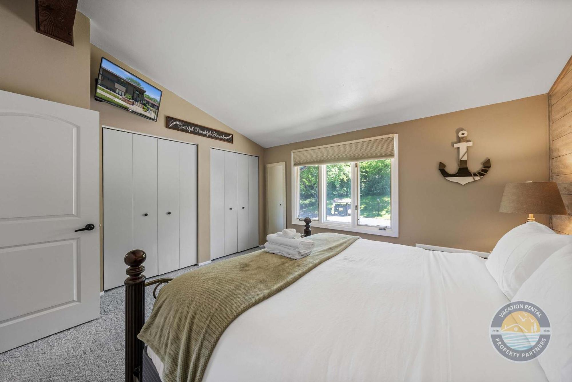 New Lake Como Condo With Lake Views Lake Geneva Dış mekan fotoğraf