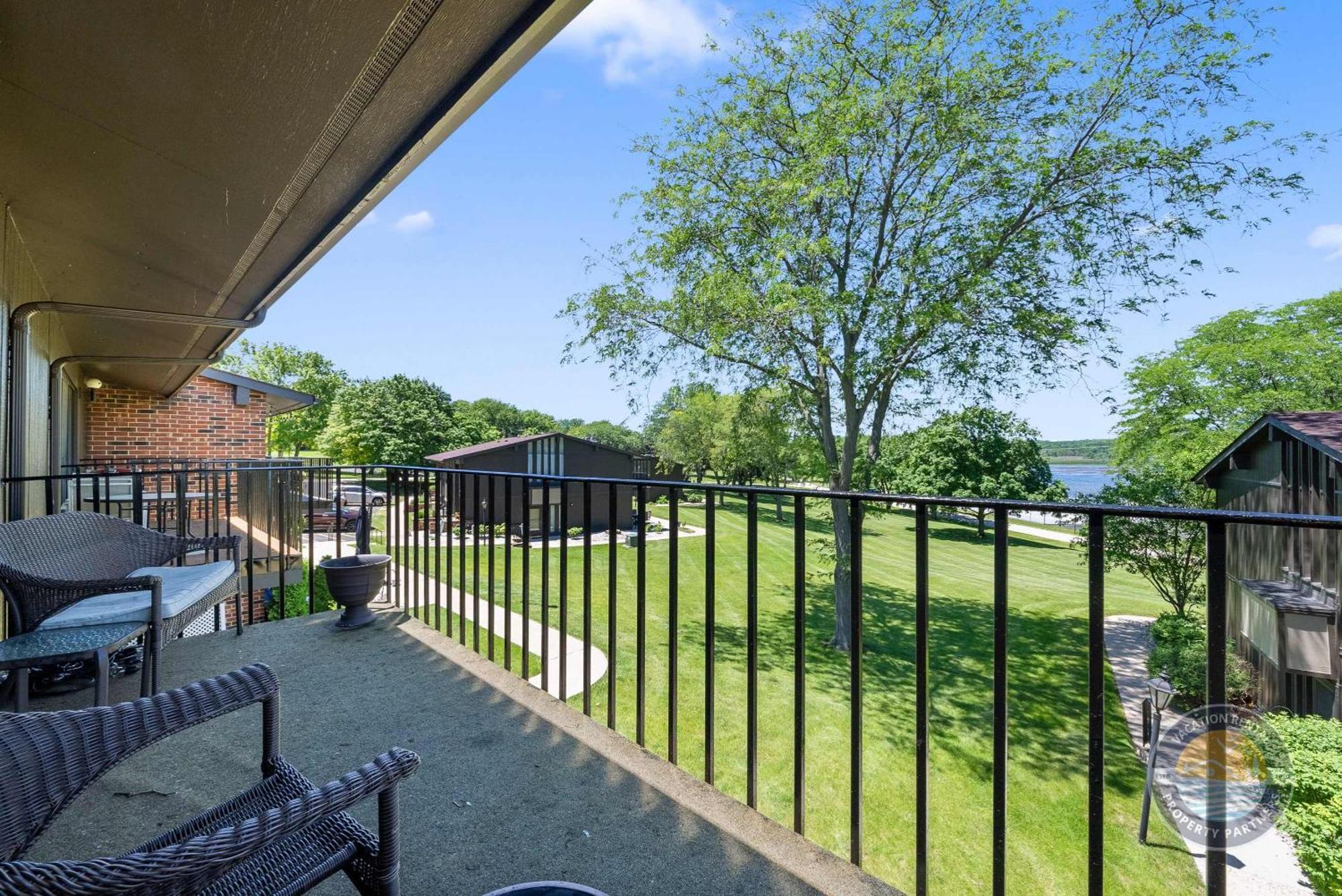 New Lake Como Condo With Lake Views Lake Geneva Dış mekan fotoğraf